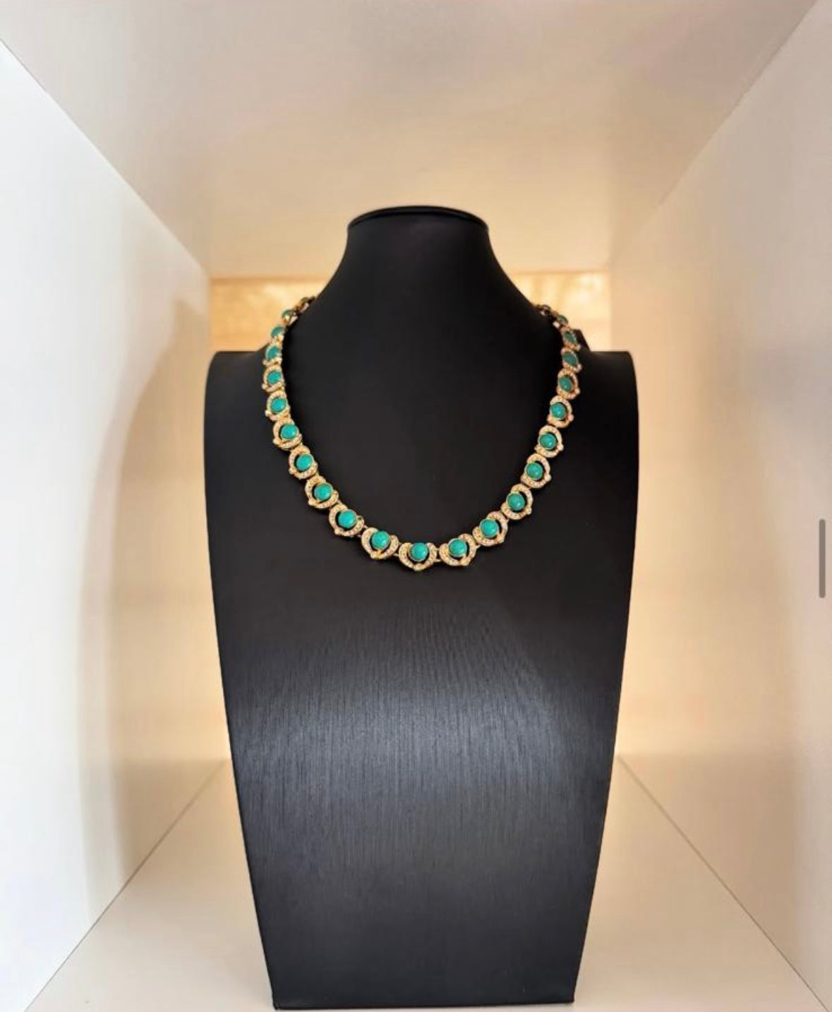 Elegant Vintage Turquoise & Gold Necklace