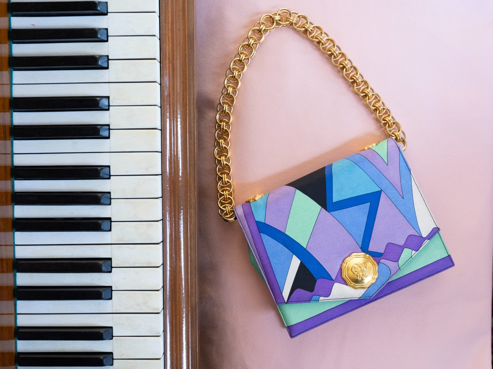 1970’s Pucci “Vivara” signature print silk chain purse