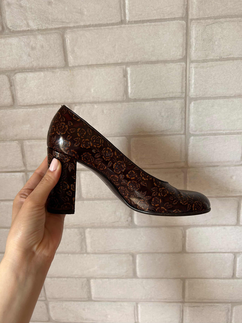 Dolce & Gabbana Floral Pumps