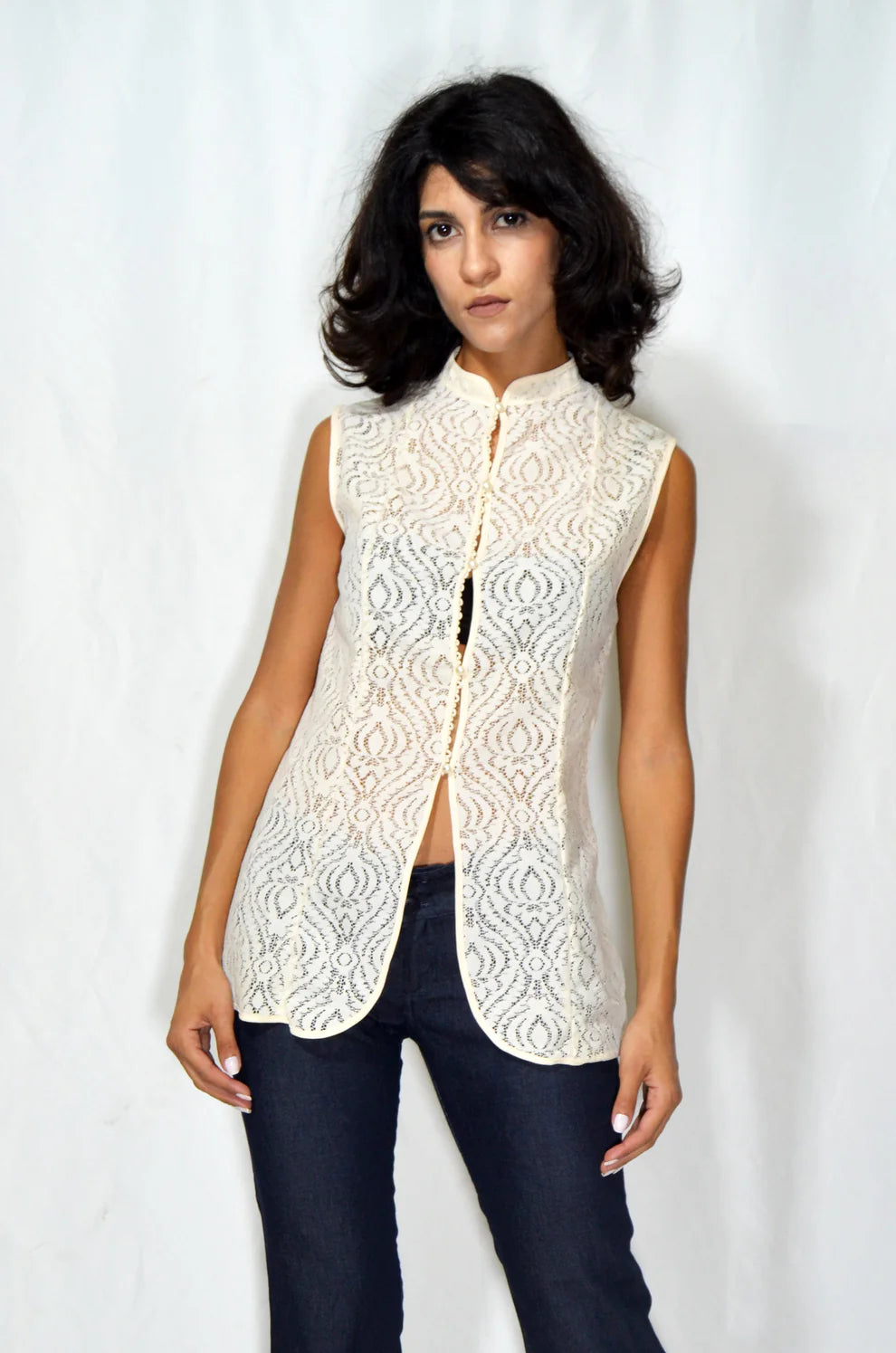 Vintage Off-white Sleeveless Lace Vest