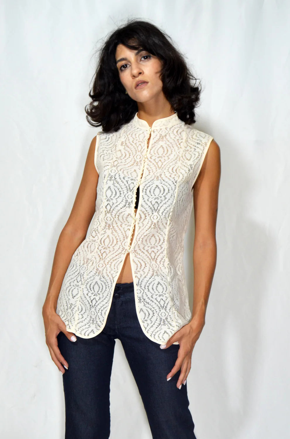 Vintage Off-white Sleeveless Lace Vest