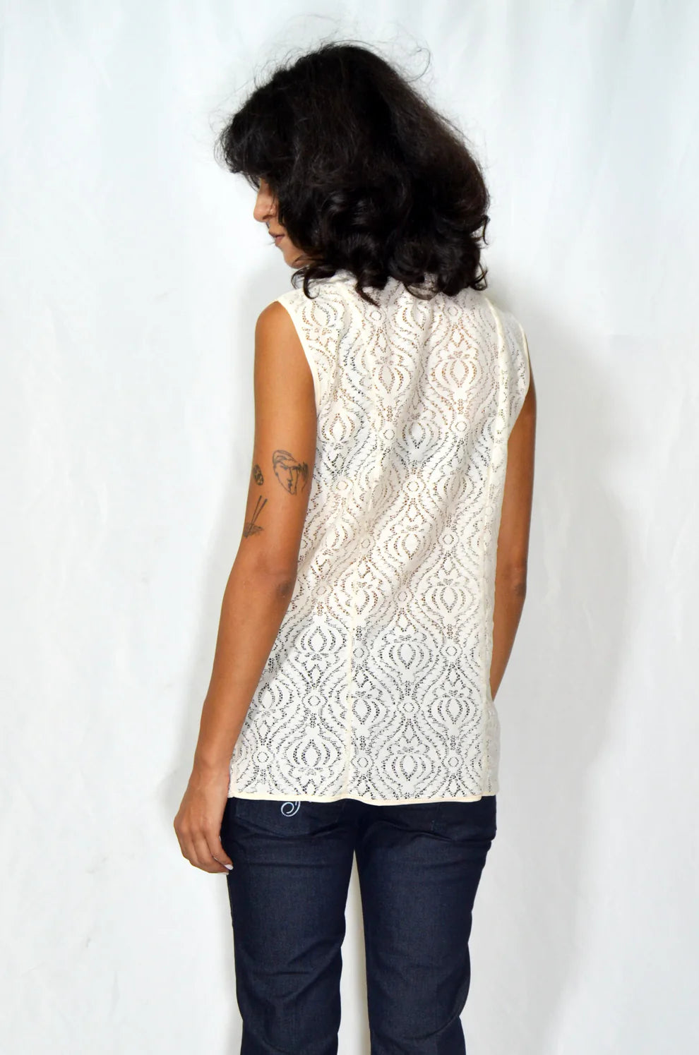 Vintage Off-white Sleeveless Lace Vest
