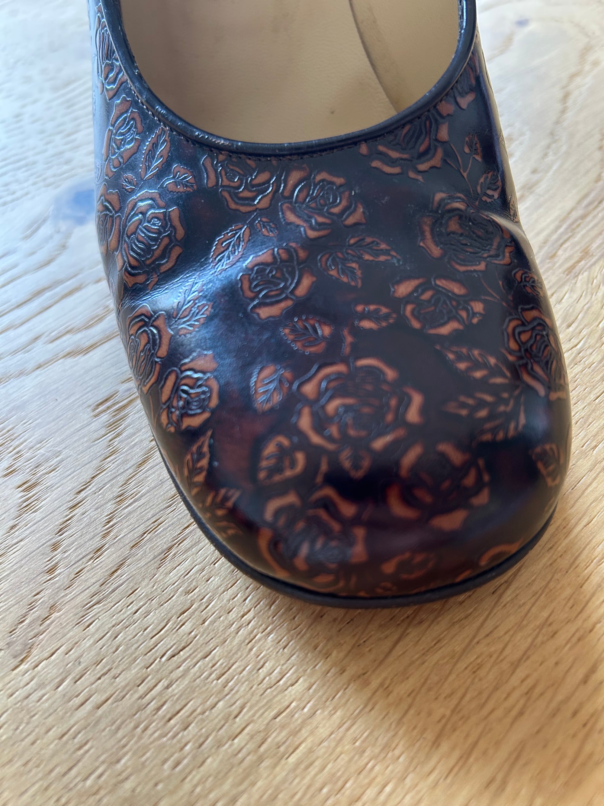 Dolce & Gabbana Floral Pumps