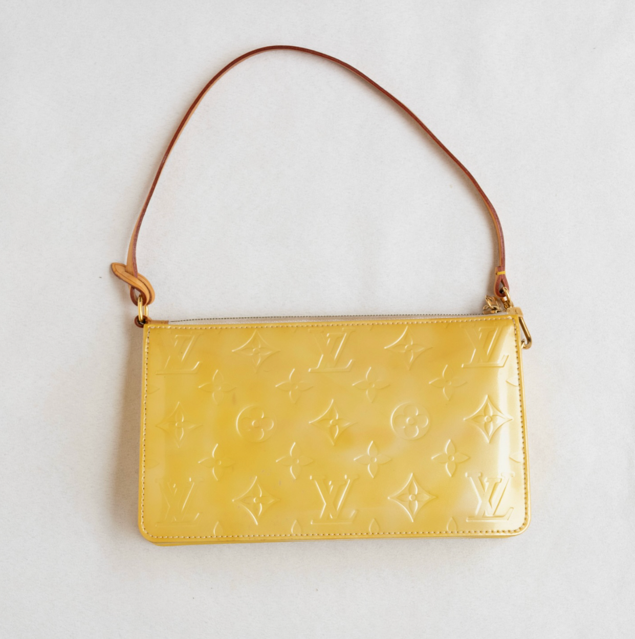 90s Louis Vuitton vernis pochette in yellow