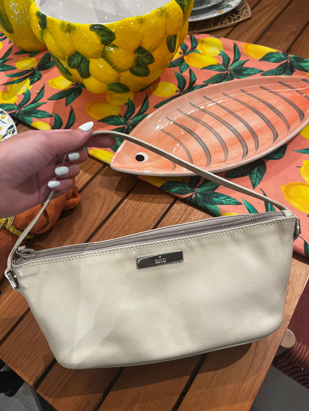Vintage Gucci boat bag in off-white leather
