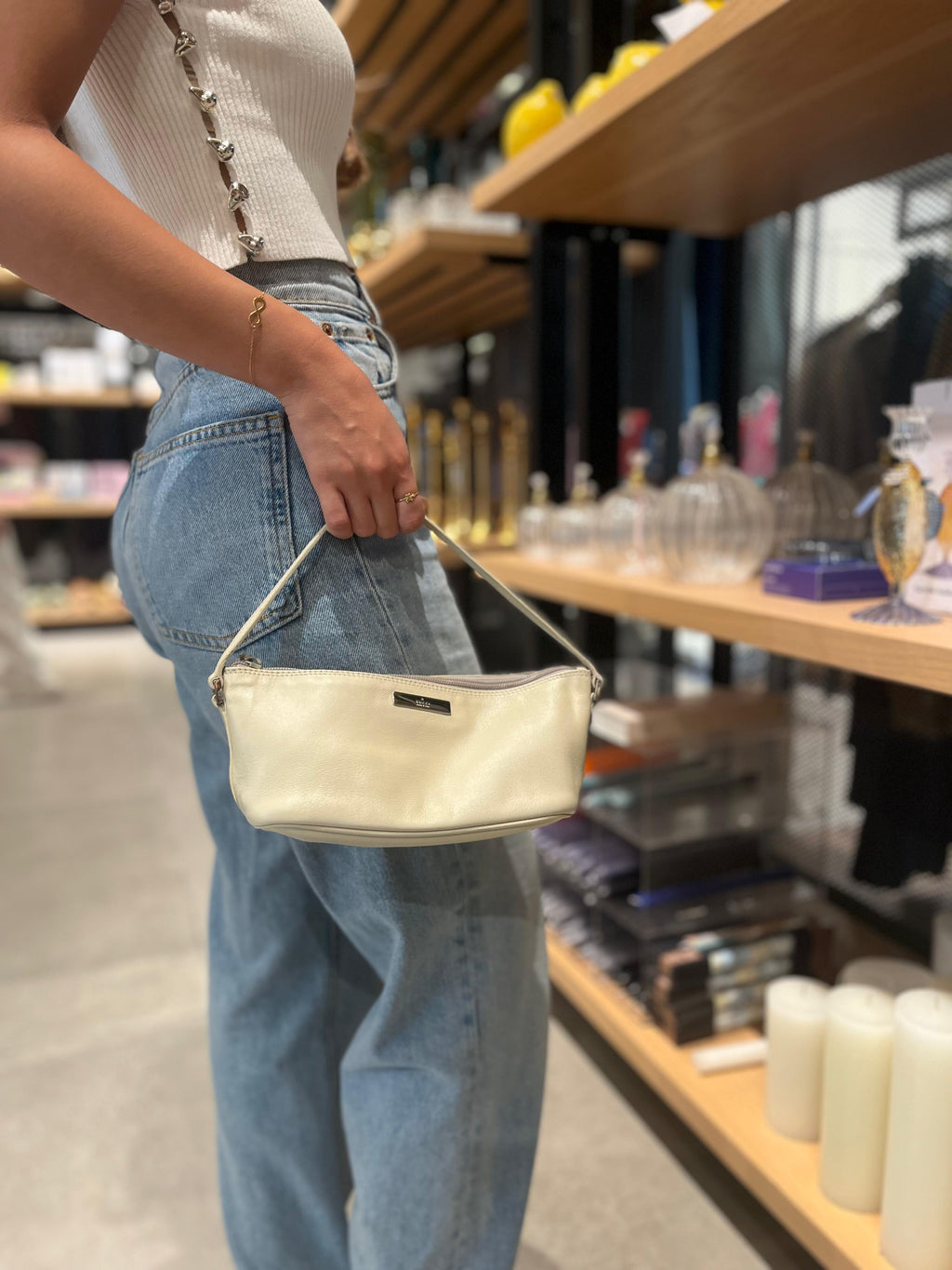 Vintage Gucci boat bag in off-white leather