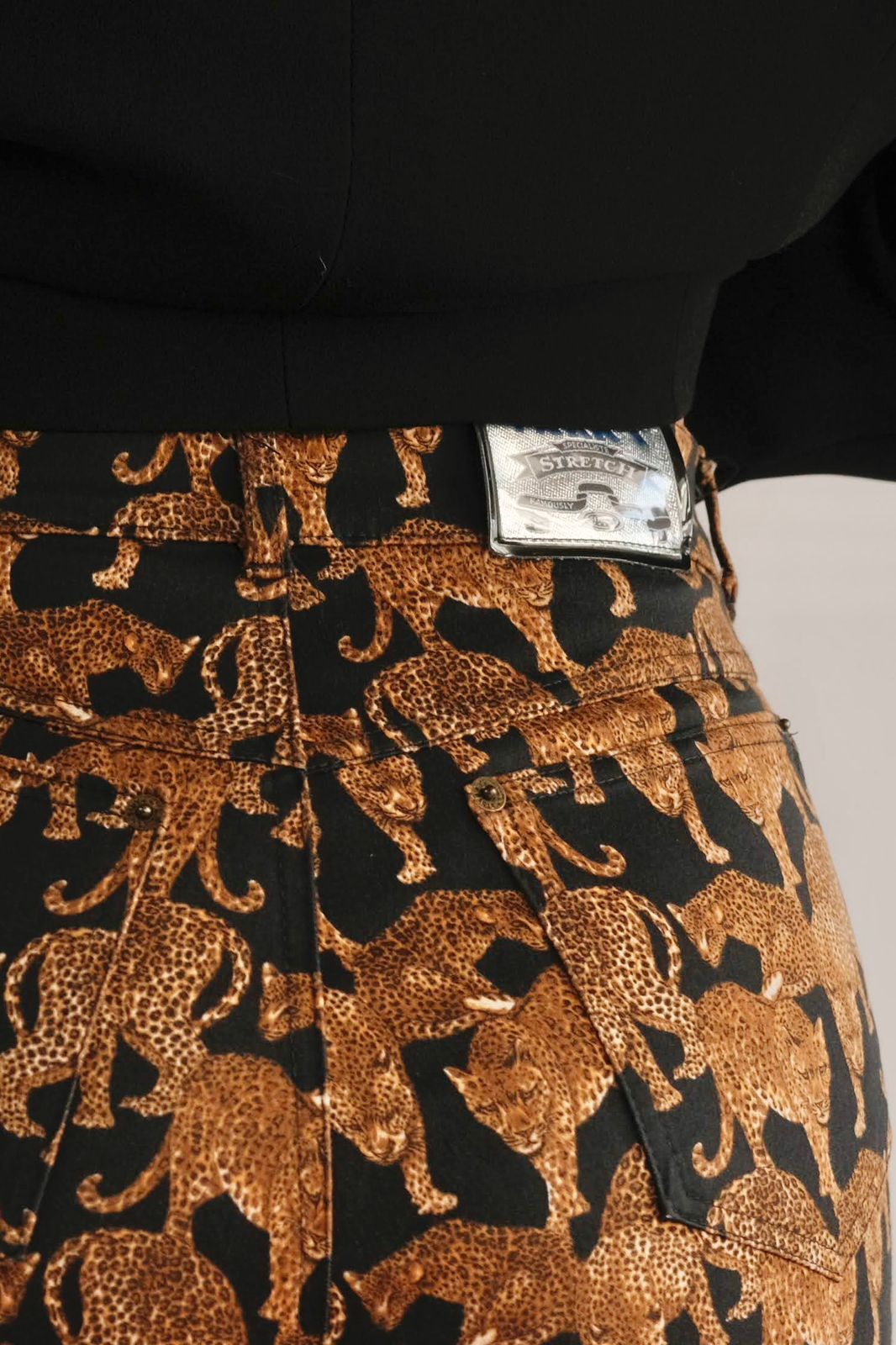 Tark 1 Paris Loapard Print Pants