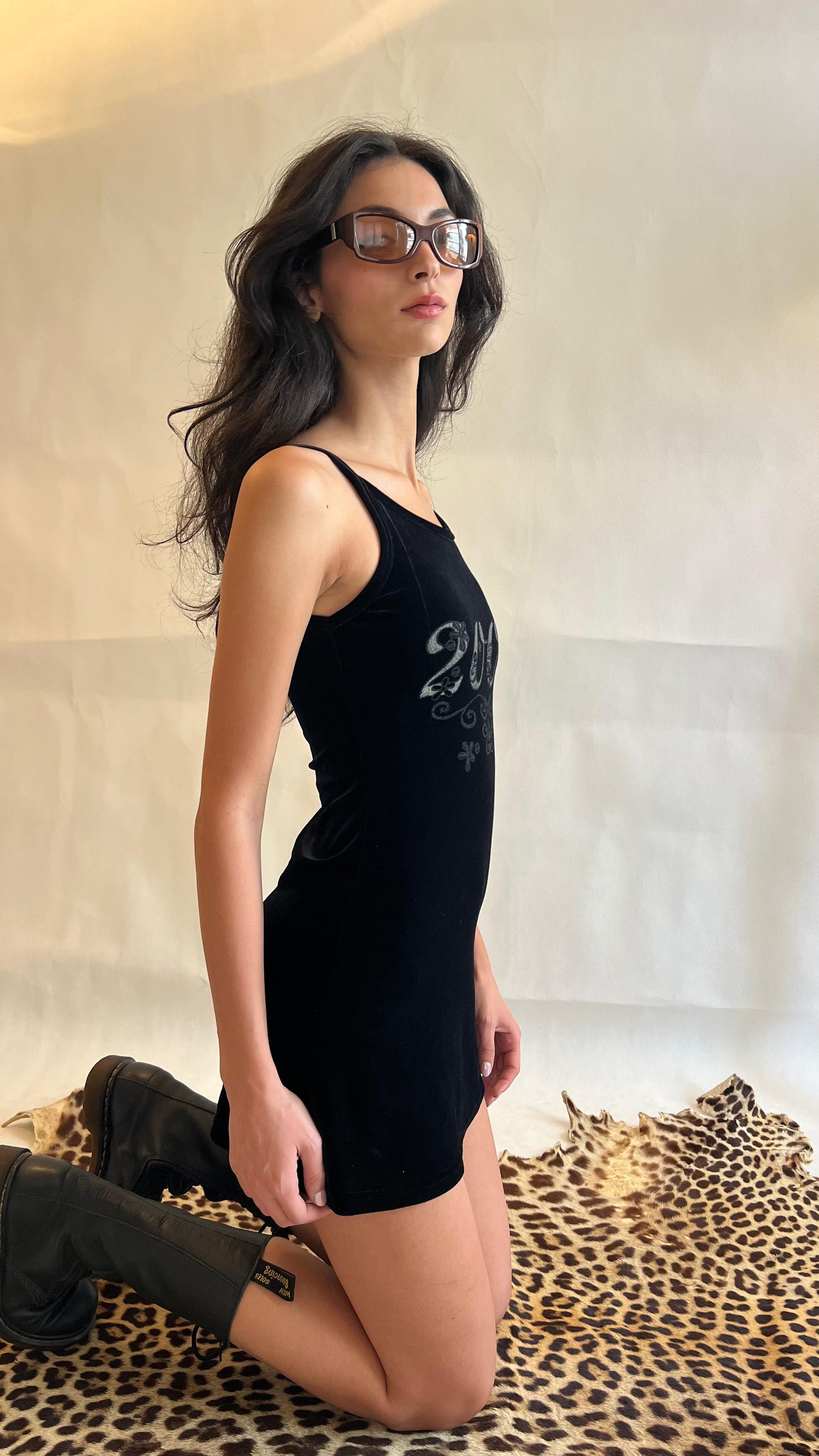 Y2K velvet black dress