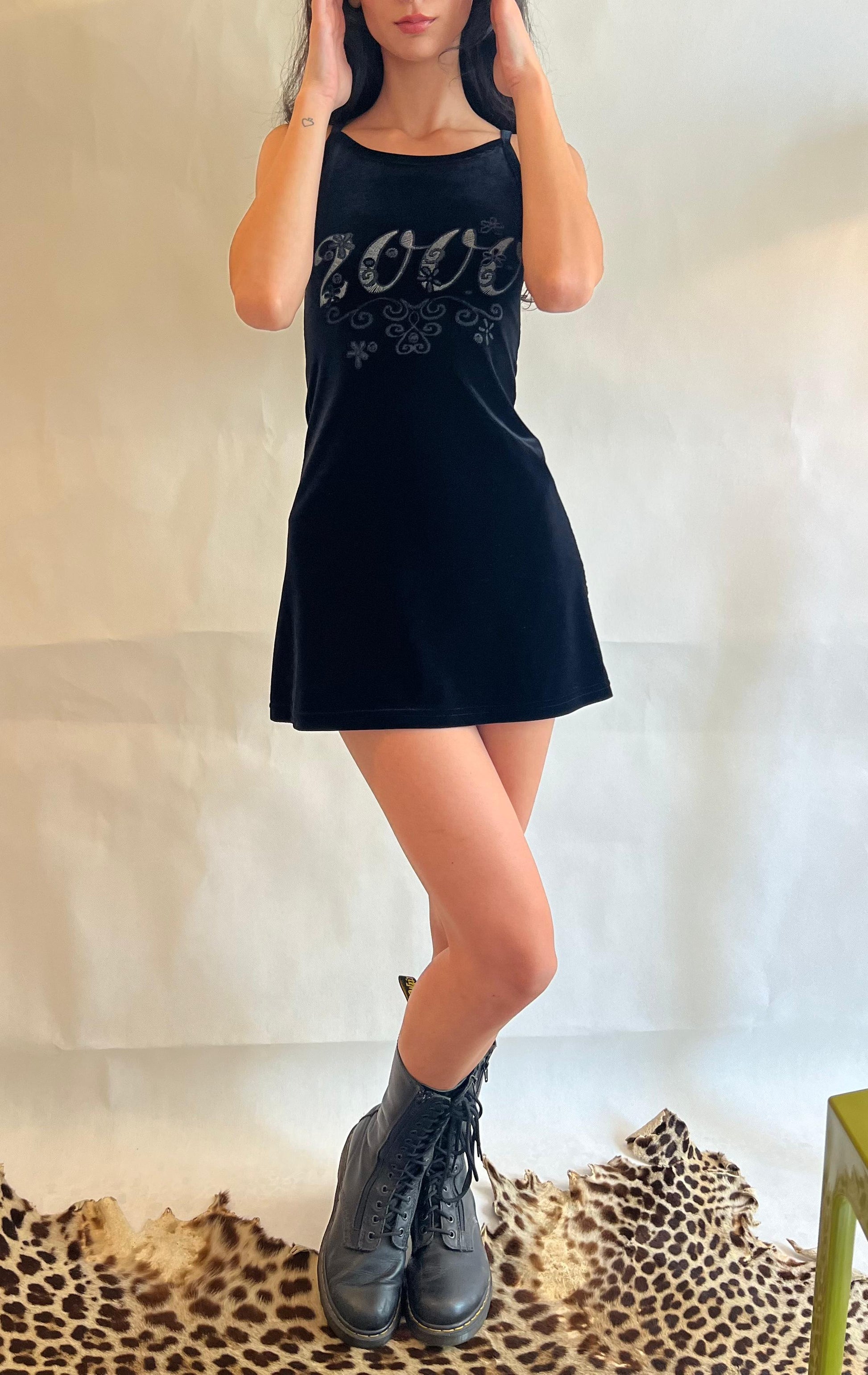Y2K velvet black dress