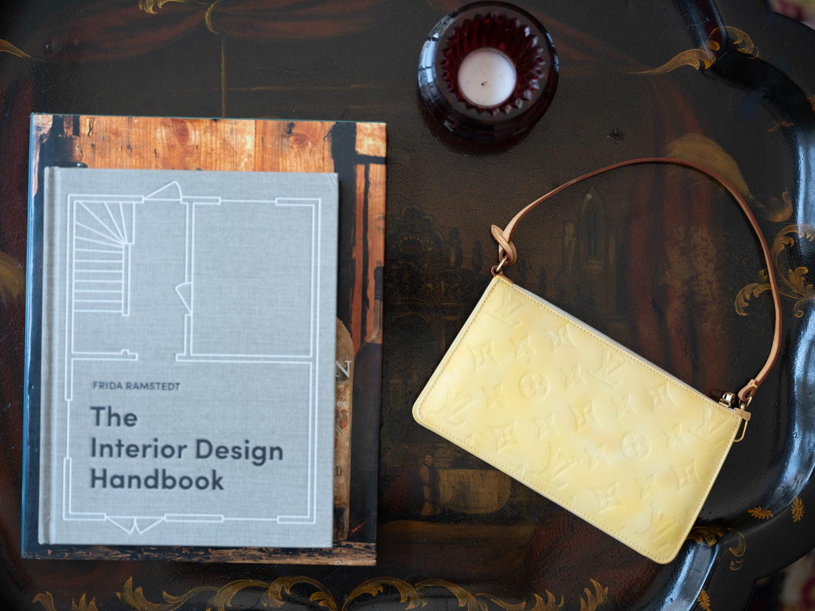 90s Louis Vuitton vernis pochette in yellow