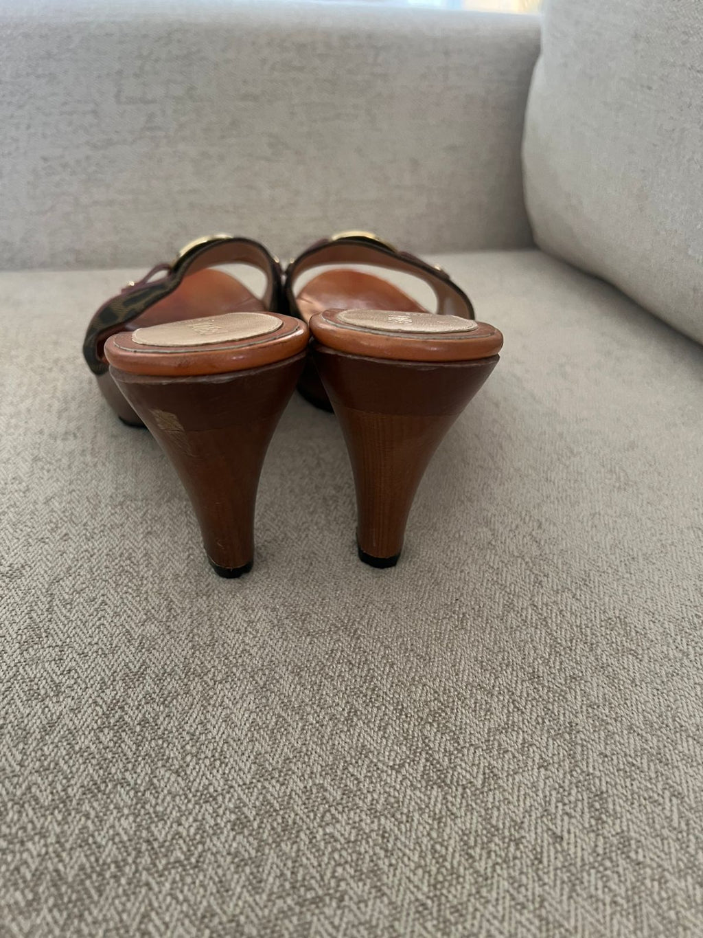 Fendi clogs