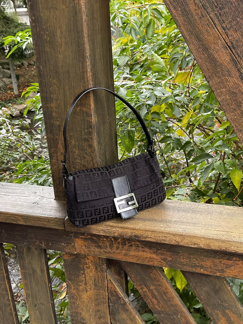 Vintage Fendi Baguette Black