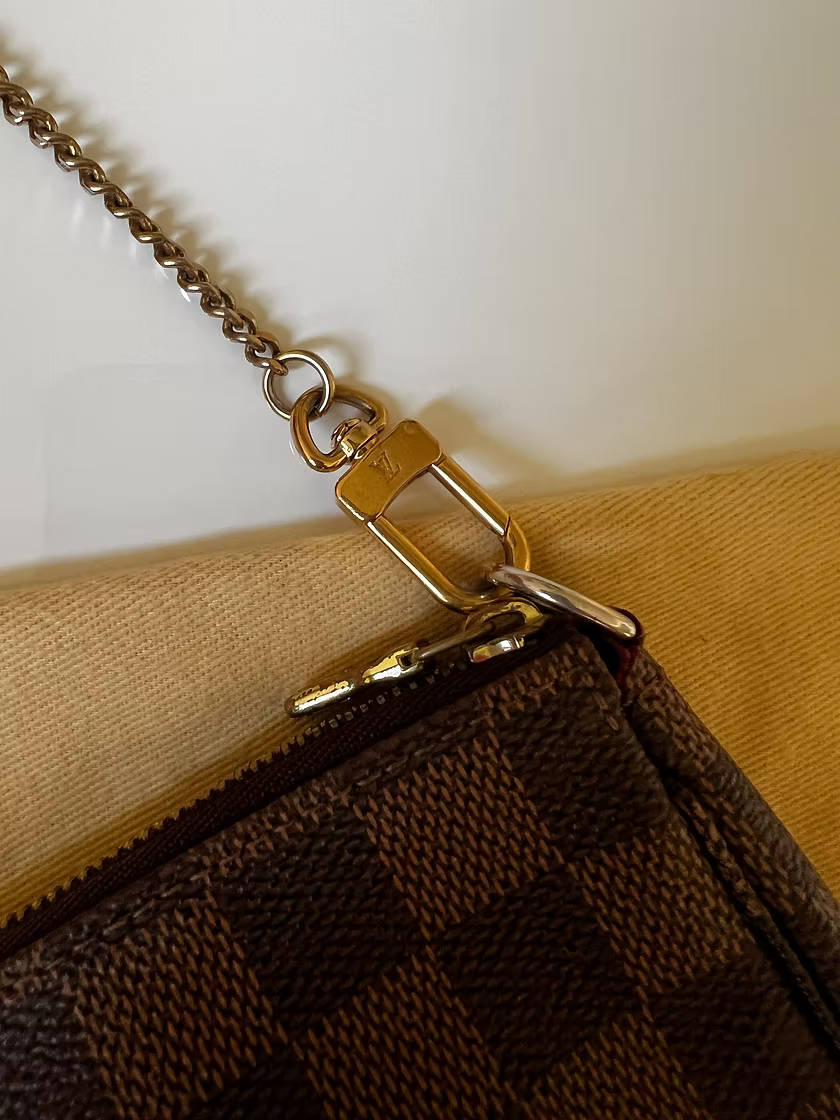 Vintage Louis Vuitton Pochette Accessoires Damier